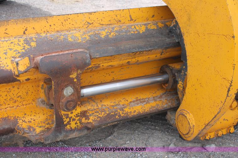 image for item H8119 1991 John Deere 672B motor grader