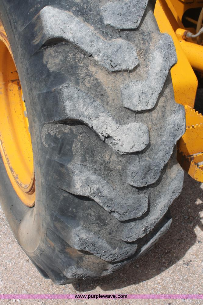 image for item H8119 1991 John Deere 672B motor grader