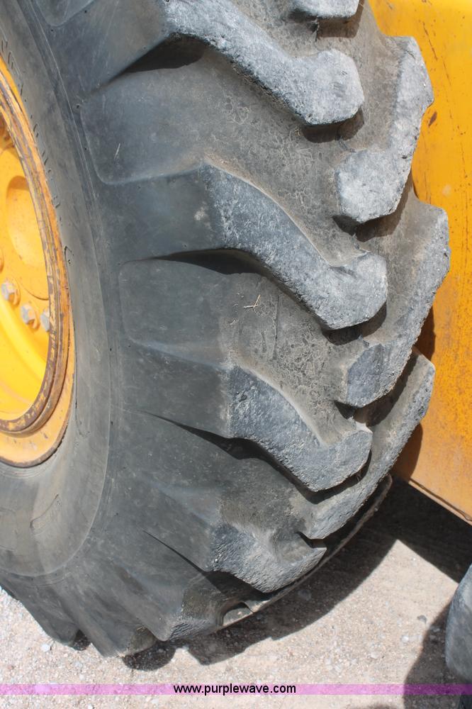 image for item H8119 1991 John Deere 672B motor grader