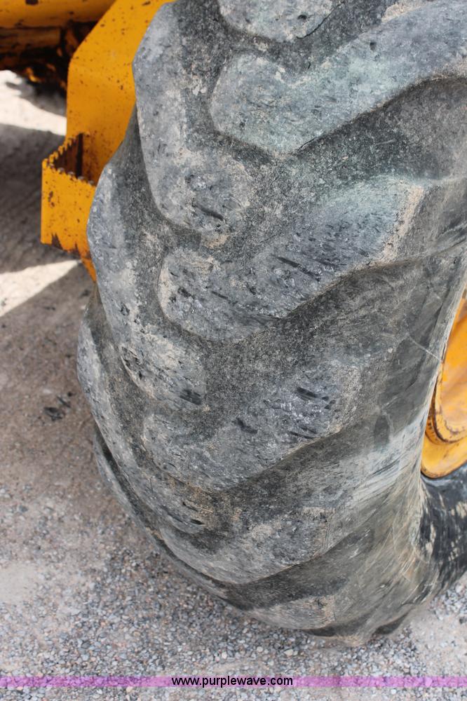 image for item H8119 1991 John Deere 672B motor grader