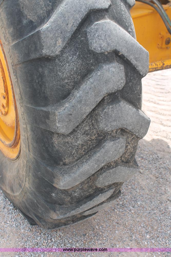 image for item H8119 1991 John Deere 672B motor grader