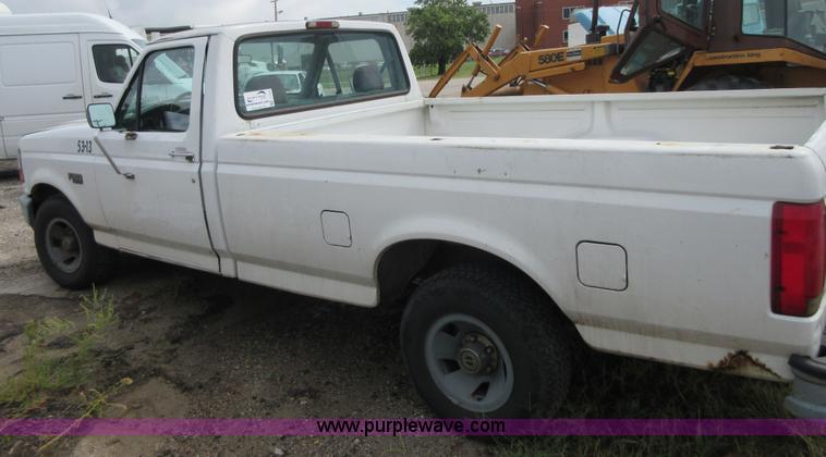 image for item I1979 1995 Ford F150 pickup truck