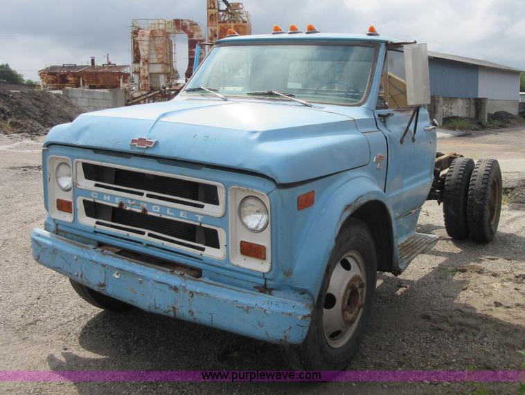 image for item I1981 1968 Chevrolet 40 truck cab and chassis