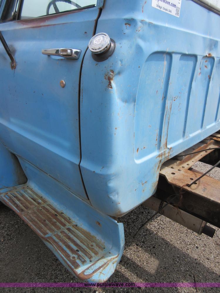 image for item I1981 1968 Chevrolet 40 truck cab and chassis