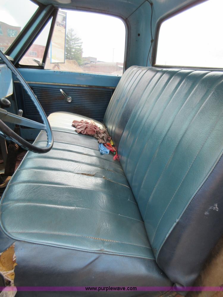 image for item I1981 1968 Chevrolet 40 truck cab and chassis