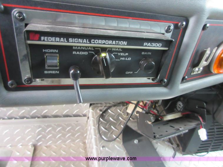 image for item I2030 1993 Hurricane E-One ladder fire truck