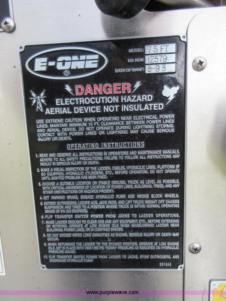 image for item I2030 1993 Hurricane E-One ladder fire truck