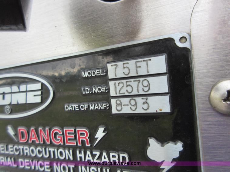 image for item I2030 1993 Hurricane E-One ladder fire truck