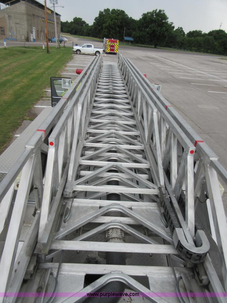 image for item I2030 1993 Hurricane E-One ladder fire truck