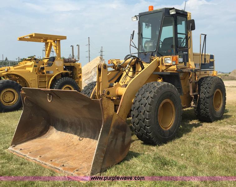 image for item J1743 1993 Komatsu WA250-1 wheel loader