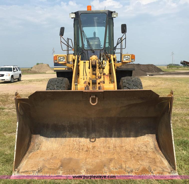 image for item J1743 1993 Komatsu WA250-1 wheel loader