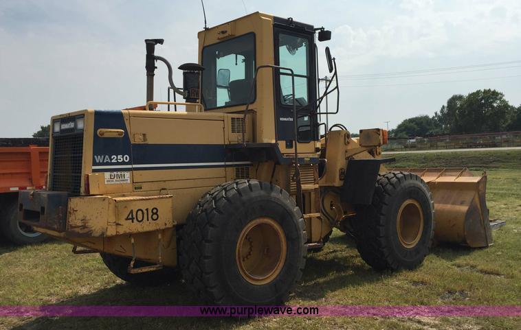 image for item J1743 1993 Komatsu WA250-1 wheel loader