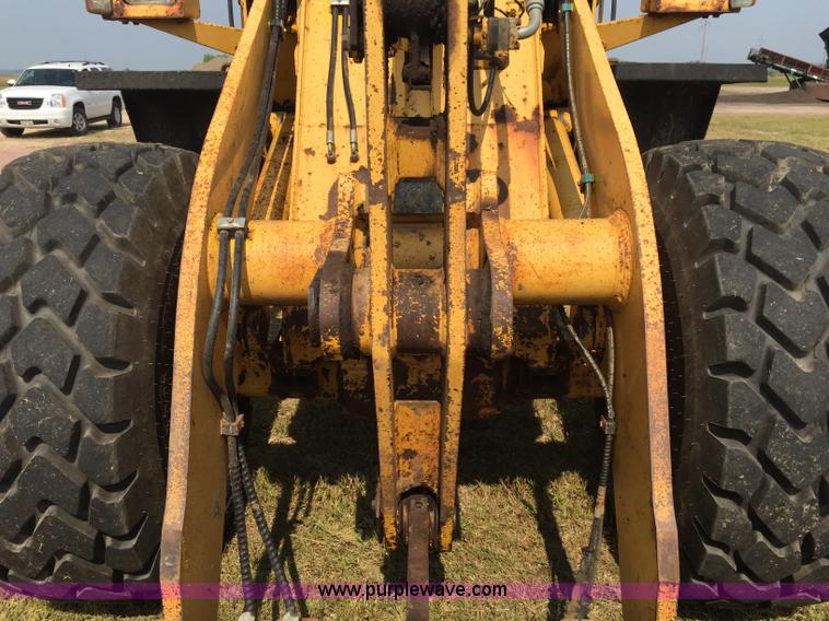 image for item J1743 1993 Komatsu WA250-1 wheel loader