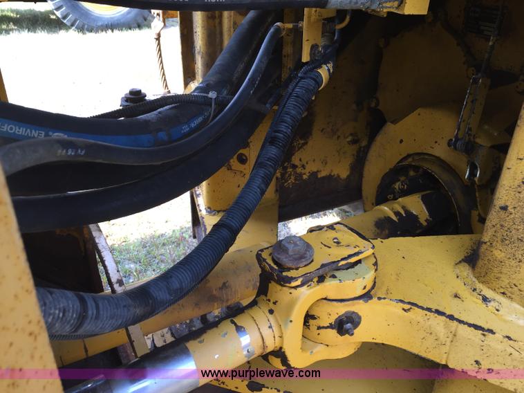 image for item J1743 1993 Komatsu WA250-1 wheel loader