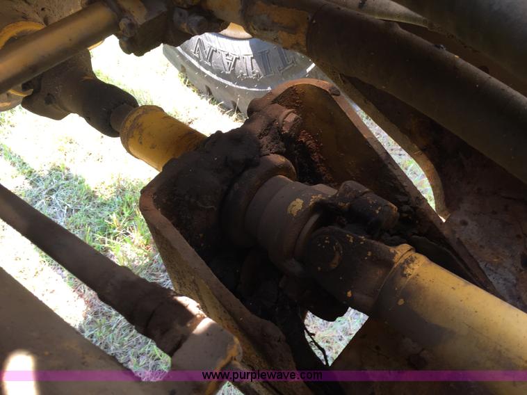 image for item J1743 1993 Komatsu WA250-1 wheel loader