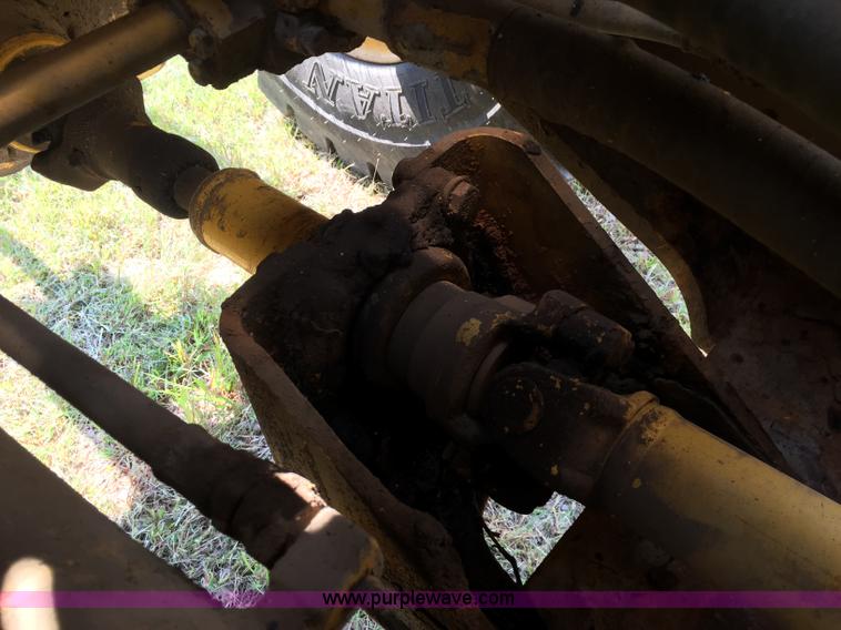 image for item J1743 1993 Komatsu WA250-1 wheel loader