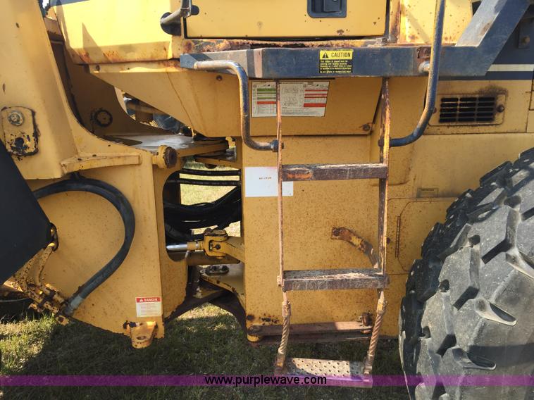 image for item J1743 1993 Komatsu WA250-1 wheel loader