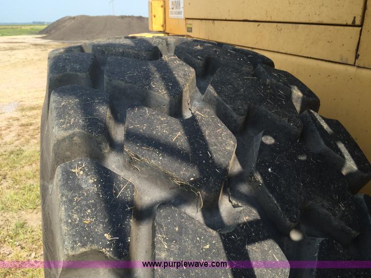 image for item J1743 1993 Komatsu WA250-1 wheel loader