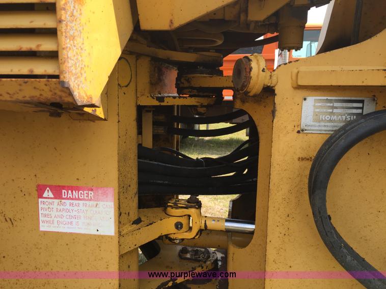 image for item J1743 1993 Komatsu WA250-1 wheel loader
