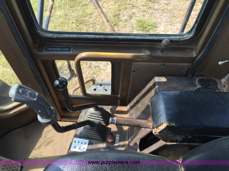 image for item J1743 1993 Komatsu WA250-1 wheel loader