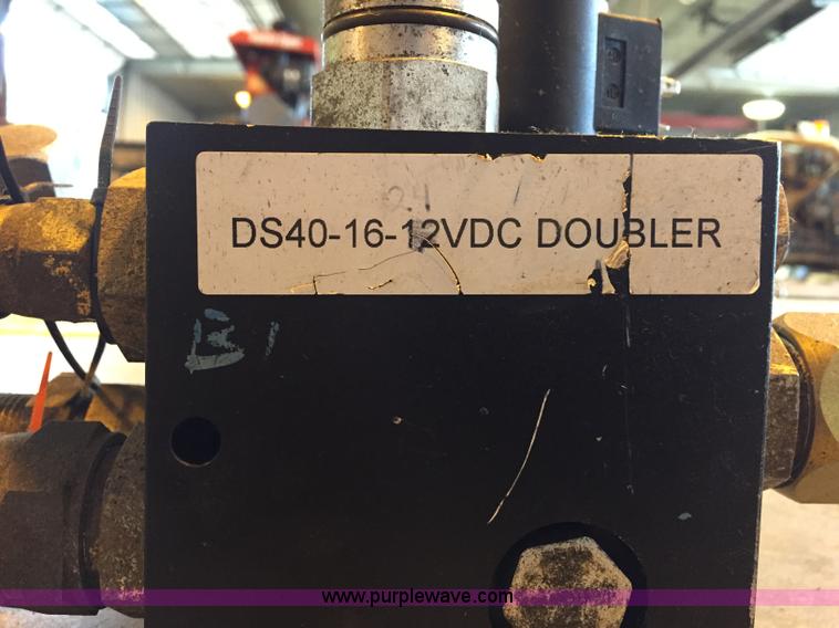 image for item J1743 1993 Komatsu WA250-1 wheel loader