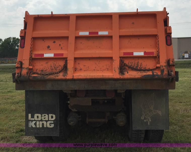 image for item J1744 1992 Ford LT8000 dump truck