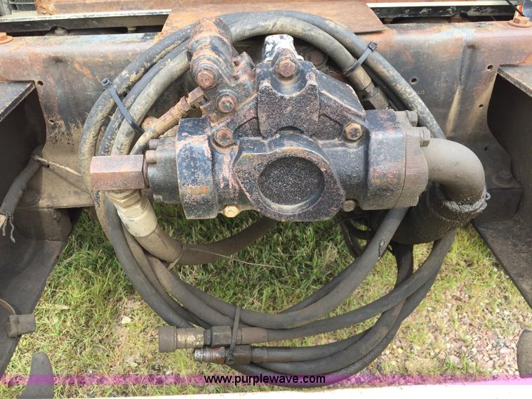 image for item J1744 1992 Ford LT8000 dump truck