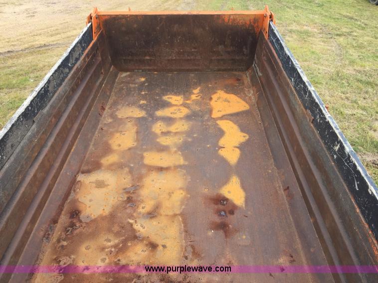 image for item J1744 1992 Ford LT8000 dump truck