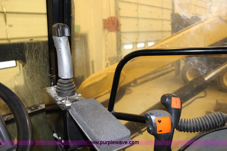 image for item J3514 1999 New Holland TS110 tractor