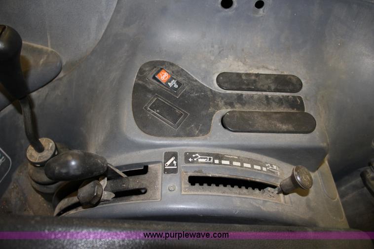 image for item J3514 1999 New Holland TS110 tractor