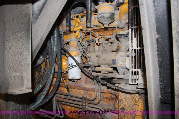 image for item J3514 1999 New Holland TS110 tractor