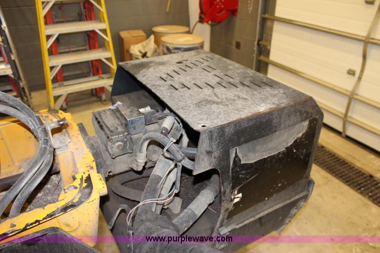 image for item J3514 1999 New Holland TS110 tractor