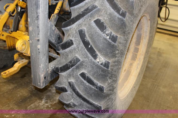 image for item J3514 1999 New Holland TS110 tractor