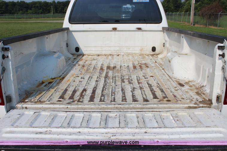 image for item J3525 2005 Ford F250 Super Duty SuperCab pickup truck