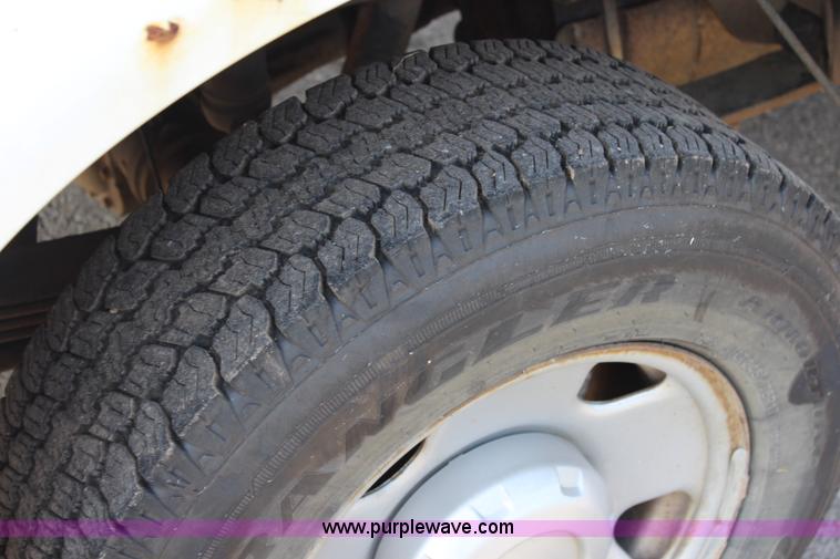 image for item J3525 2005 Ford F250 Super Duty SuperCab pickup truck