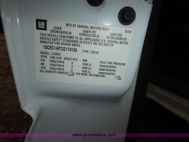 image for item J6408 2003 Chevrolet Silverado 1500 pickup truck