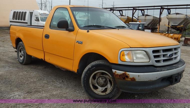 image for item J6411 1999 Ford F150 pickup truck