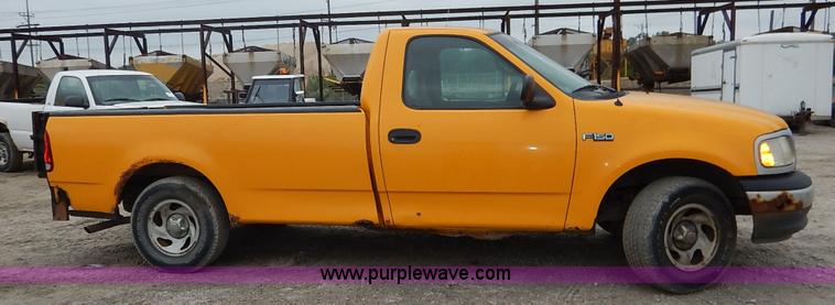 image for item J6411 1999 Ford F150 pickup truck