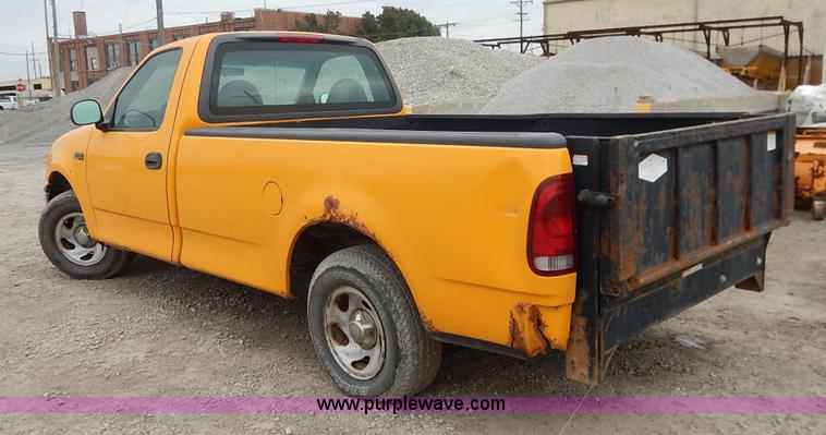 image for item J6411 1999 Ford F150 pickup truck