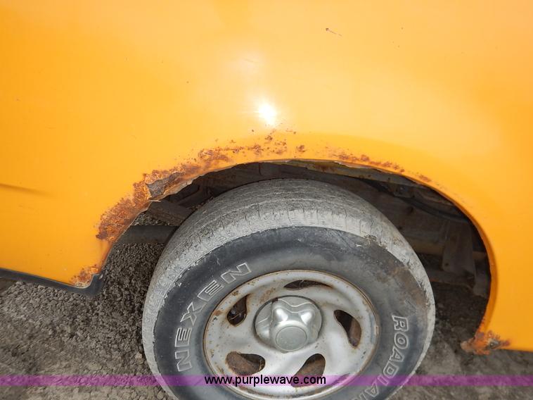 image for item J6411 1999 Ford F150 pickup truck