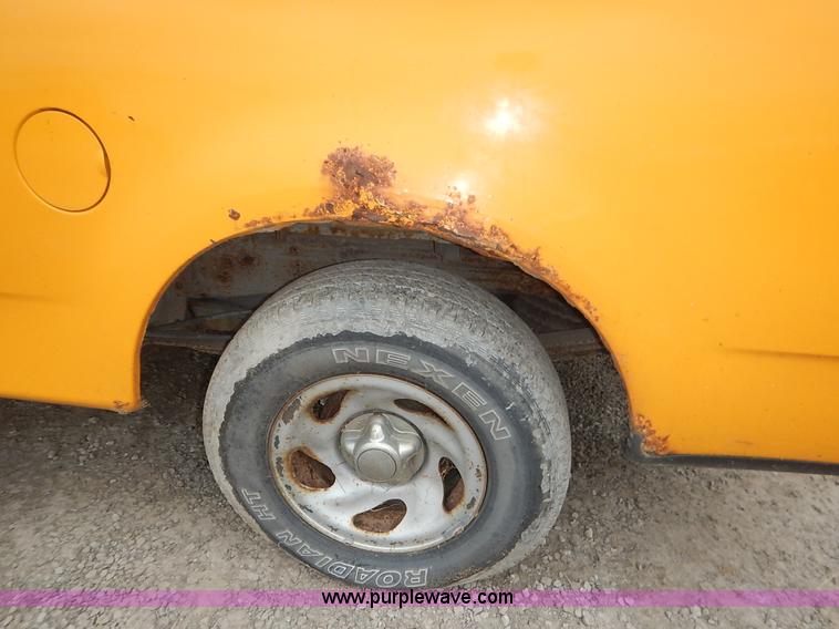 image for item J6411 1999 Ford F150 pickup truck