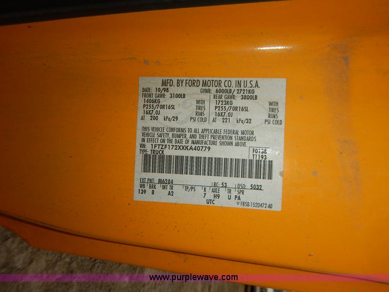 image for item J6411 1999 Ford F150 pickup truck