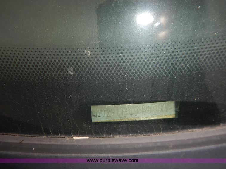 image for item J6411 1999 Ford F150 pickup truck