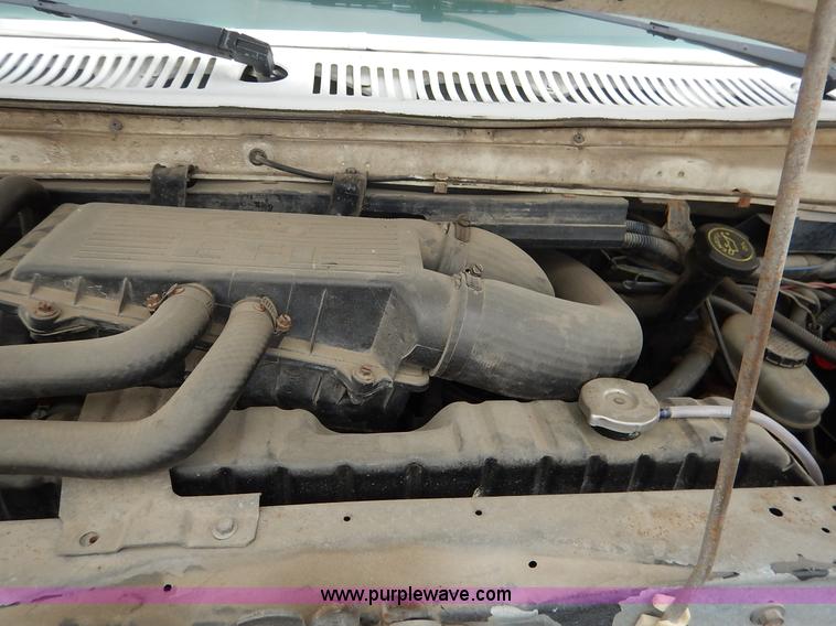 image for item J6417 1989 Ford Econoline E350 bus