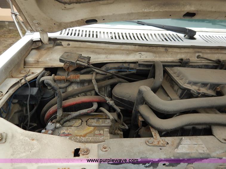 image for item J6417 1989 Ford Econoline E350 bus