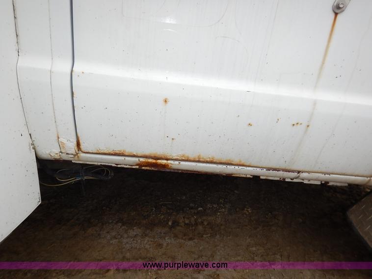 image for item J6417 1989 Ford Econoline E350 bus