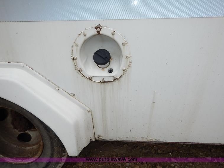 image for item J6417 1989 Ford Econoline E350 bus