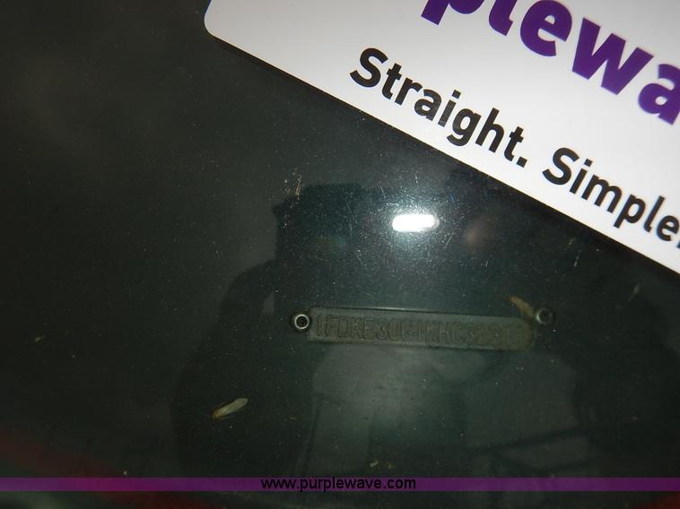 image for item J6417 1989 Ford Econoline E350 bus