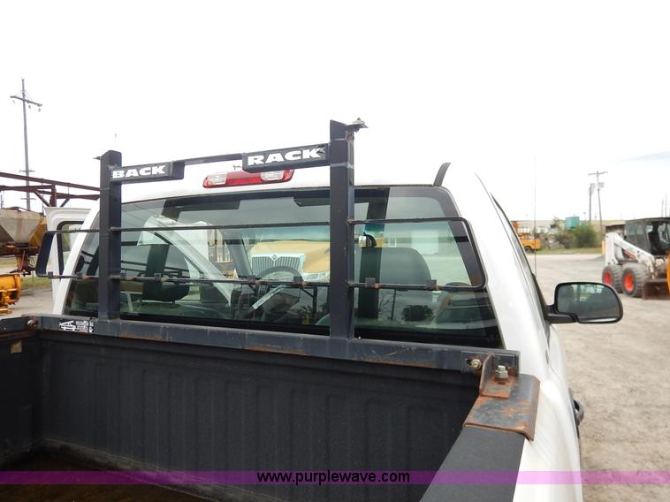 image for item J6420 2003 Chevrolet Silverado 1500 pickup truck