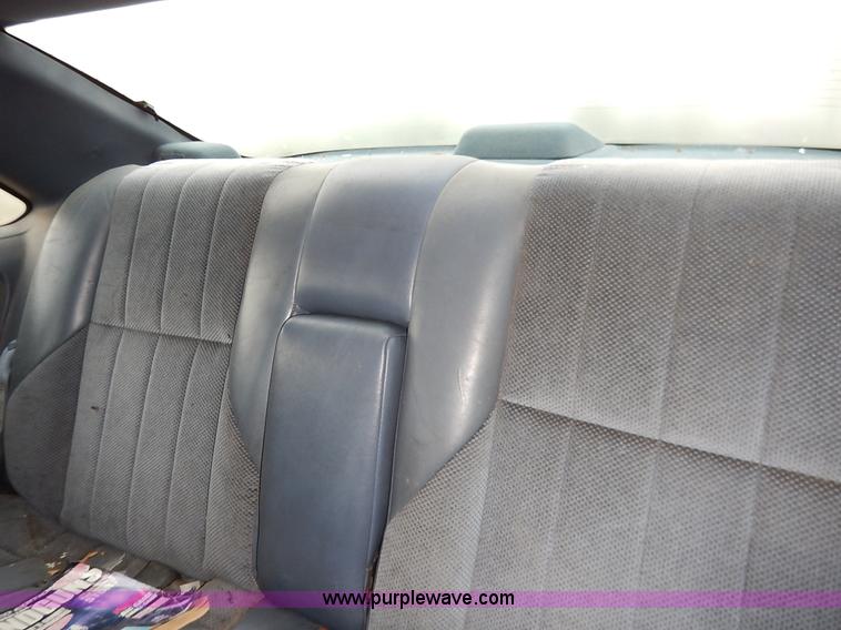 image for item J6436 1993 Ford Thunderbird LX